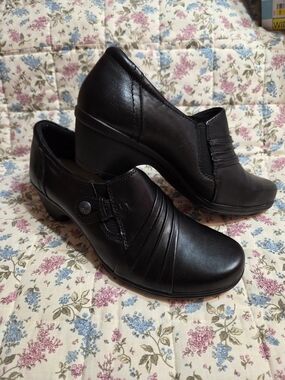 Women's Michel Nina Leather Black  Slip-On Heeled Clogs